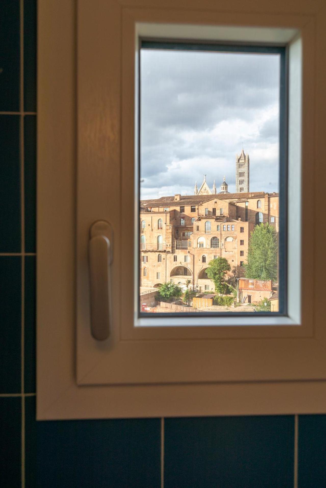 The View Apartment Сиена Екстериор снимка